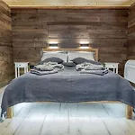 Ribarski Konaci Apartahotel